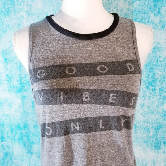 **SOLD** Good Vibes Only- Grey Crop Top - Picture 2 of 11